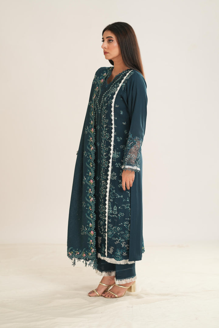 Lush - Q Line by Qalamkar Stitched