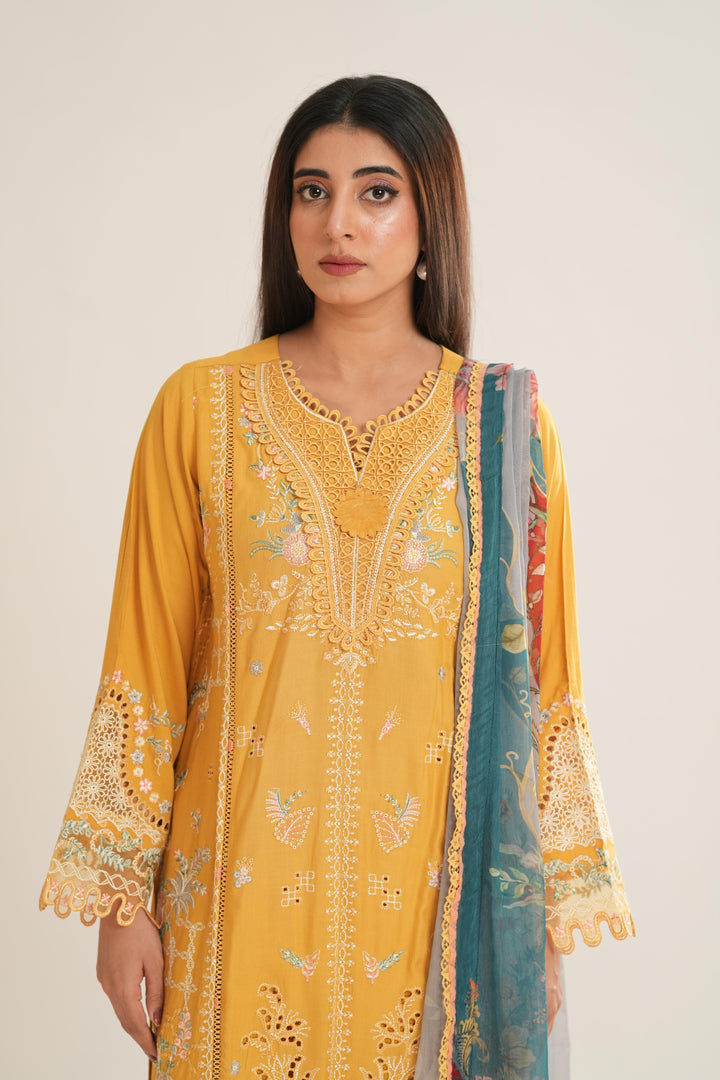 Gleam - Q Line by Qalamkar Stitched