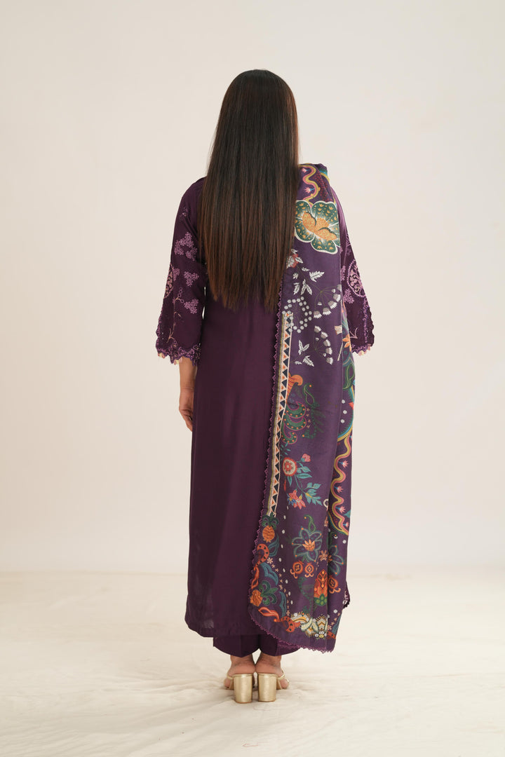 Iris - Q Line by Qalamkar Stitched