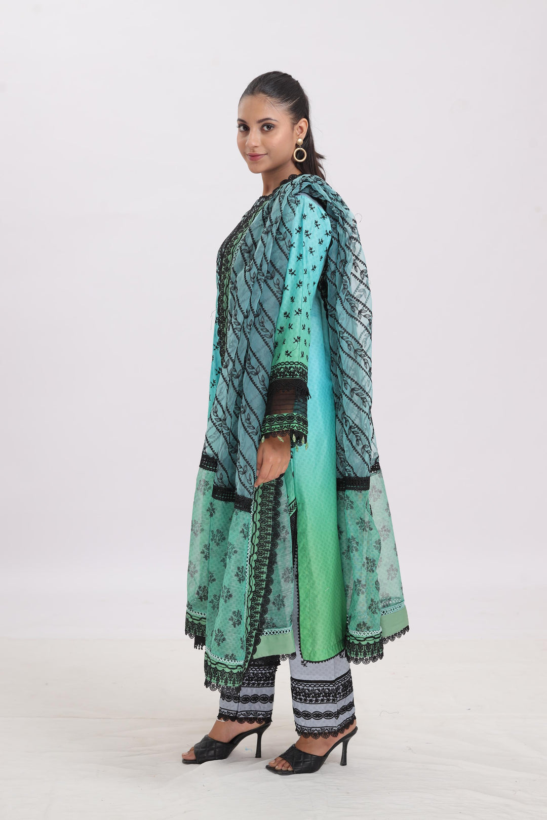 Design 12A - Sobia Nazir Luxury Lawn Stitched