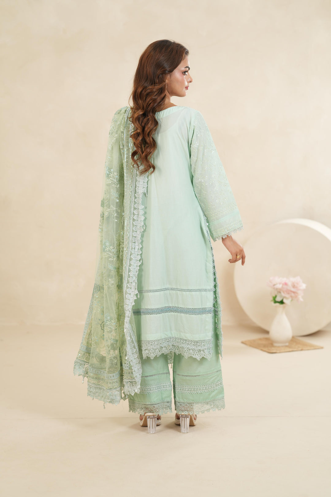 Design 4B- Sobia Nazir Luxury Lawn Stitched