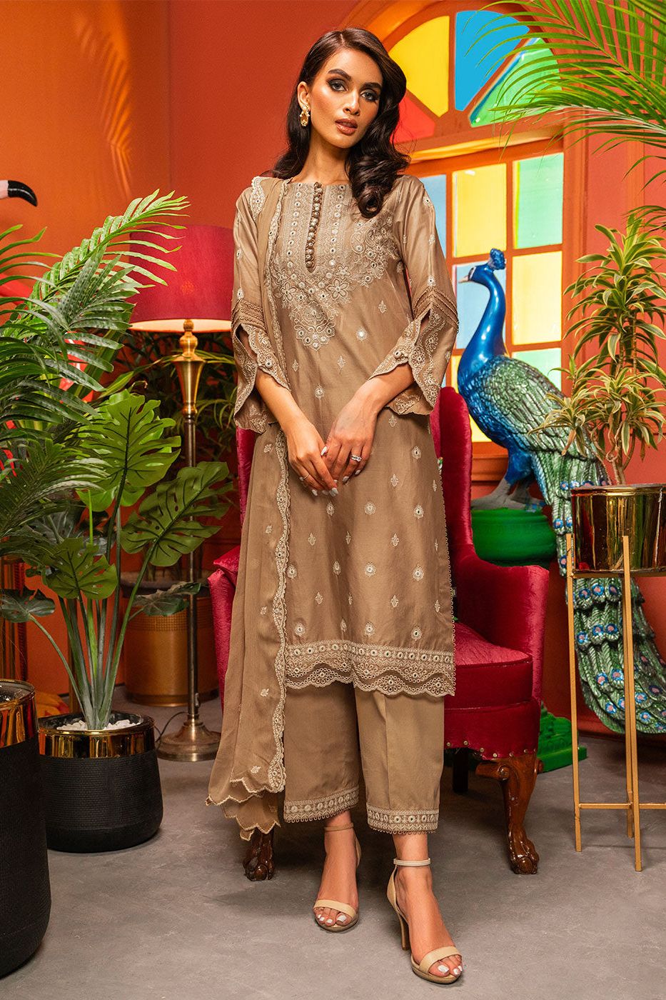Embroidered Lawn Brown 3 Piece Suit - Al Karam