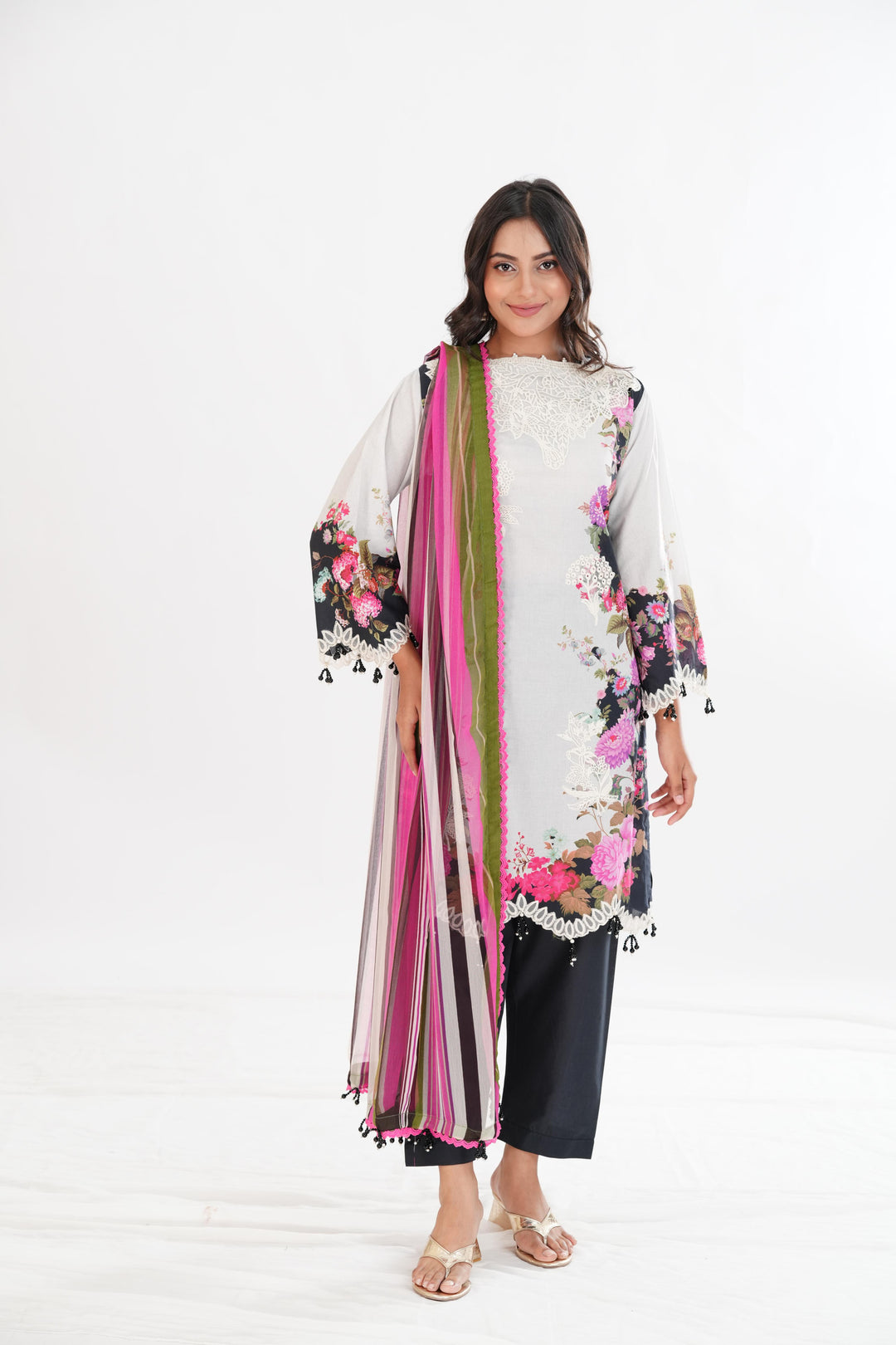 Design 22A - Sana Safinaz Muzlin Volume 1 '25 Stitched