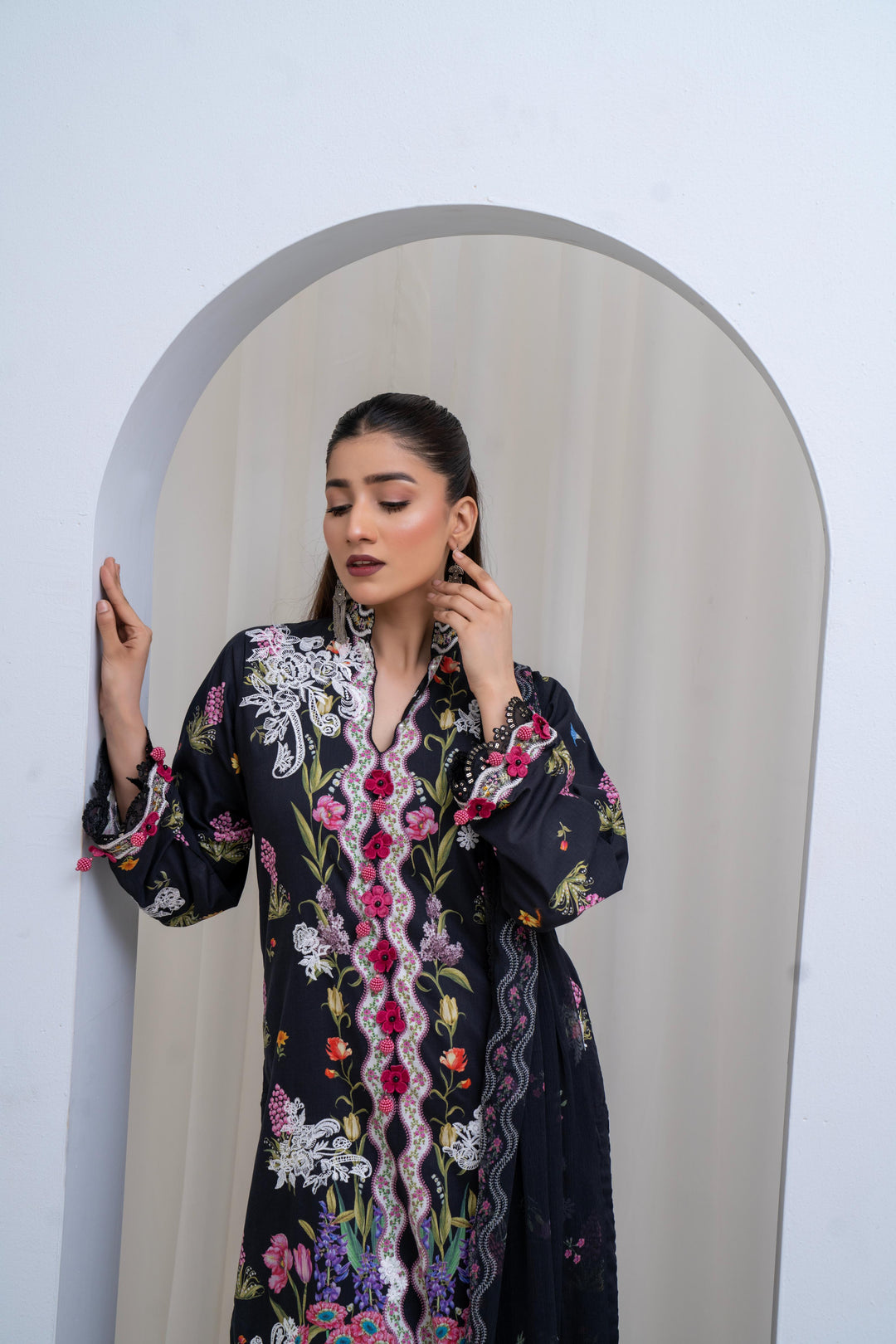 Lawn Black Stitched Suit - Sana Safinaz Muzlin Stitched