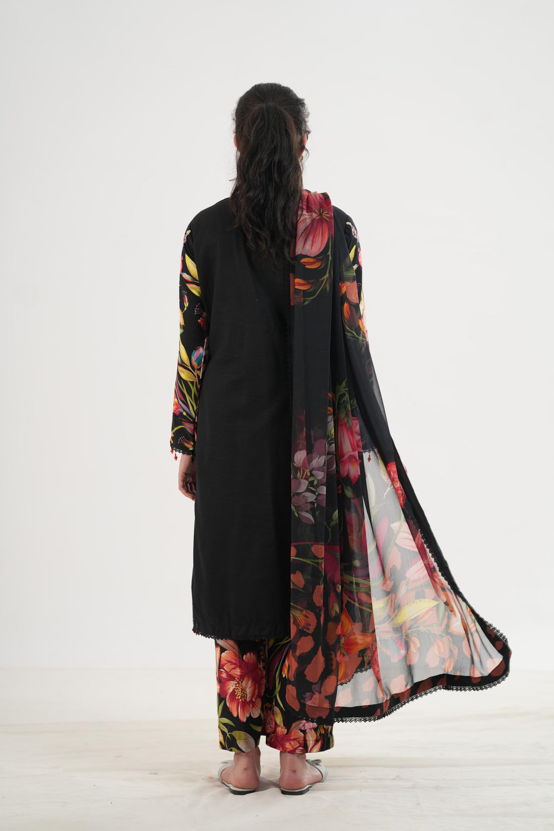 Design 1B - Maria B M-Basic Stitched