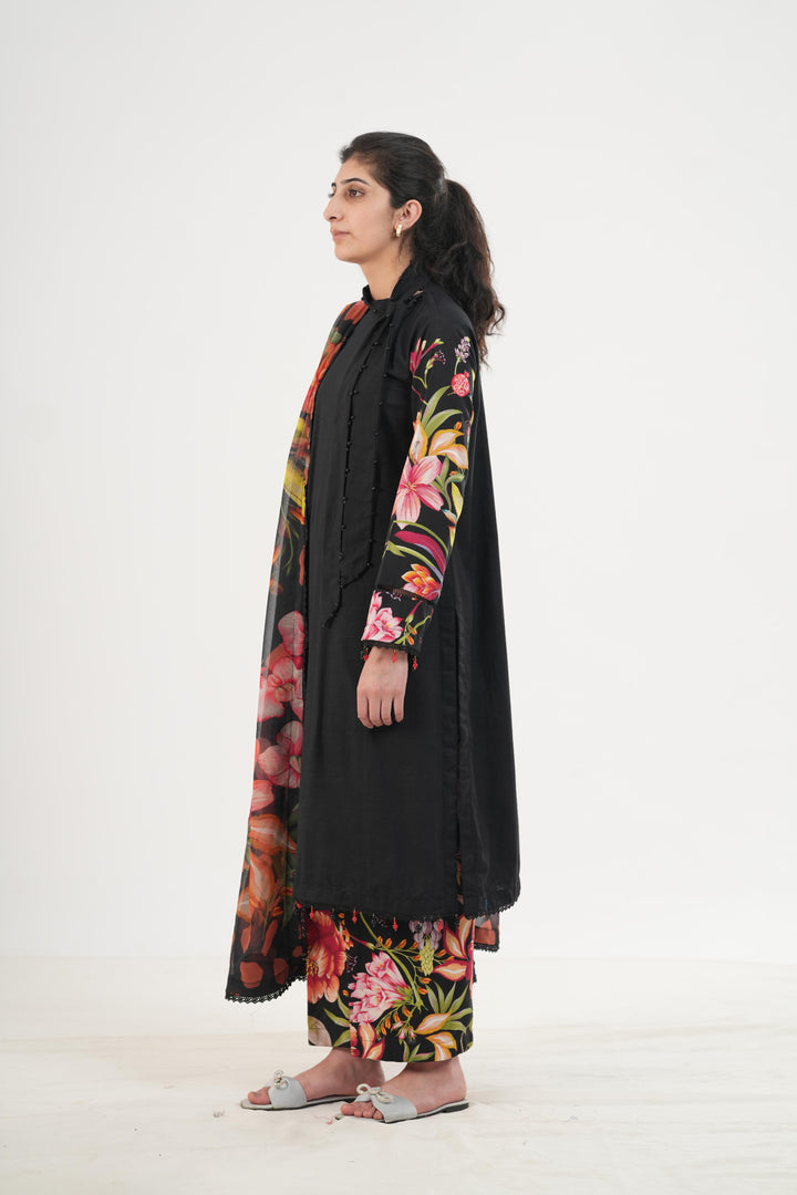 Design 1B - Maria B M-Basic Stitched