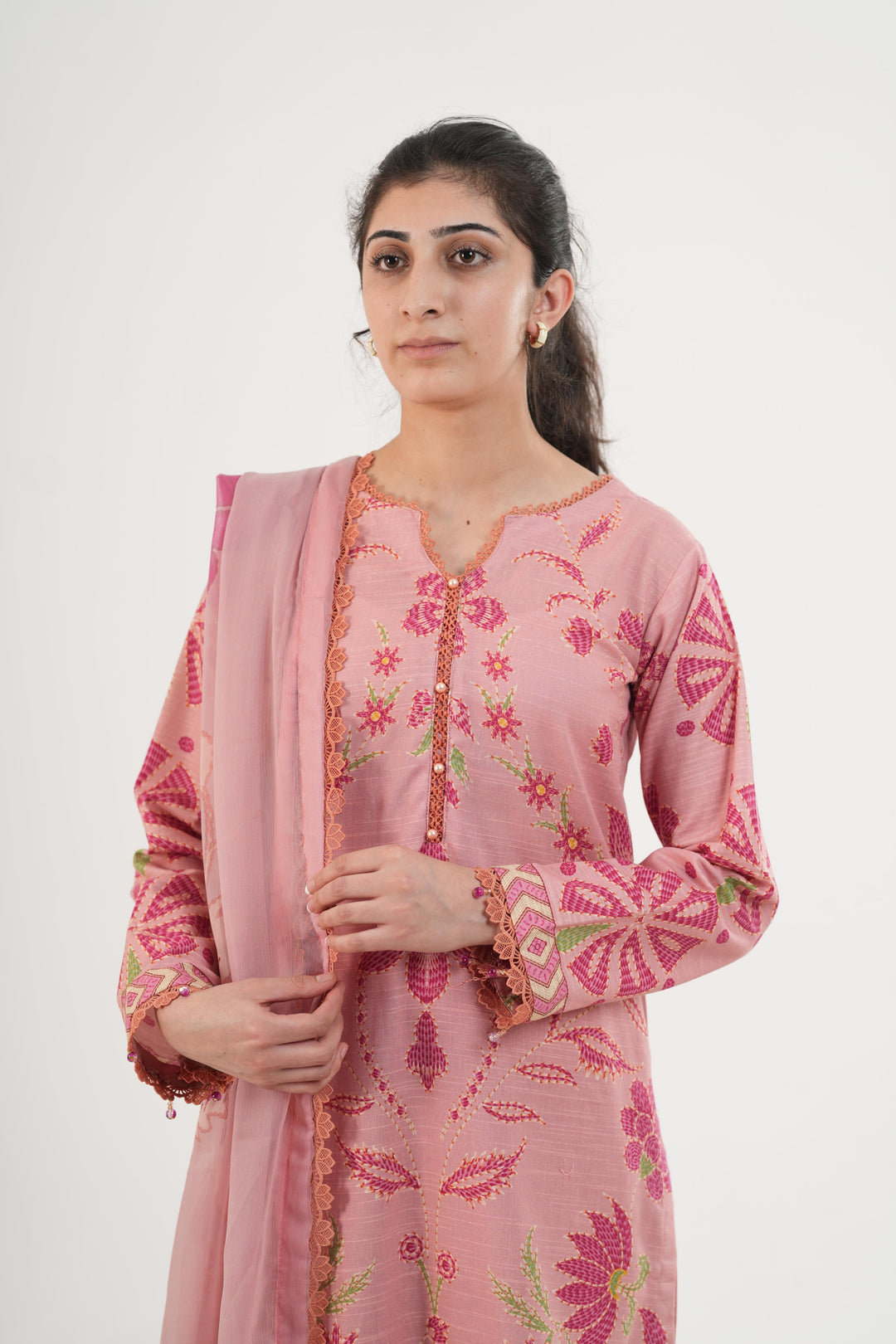 Design 4A - Maria B M-Basic Stitched