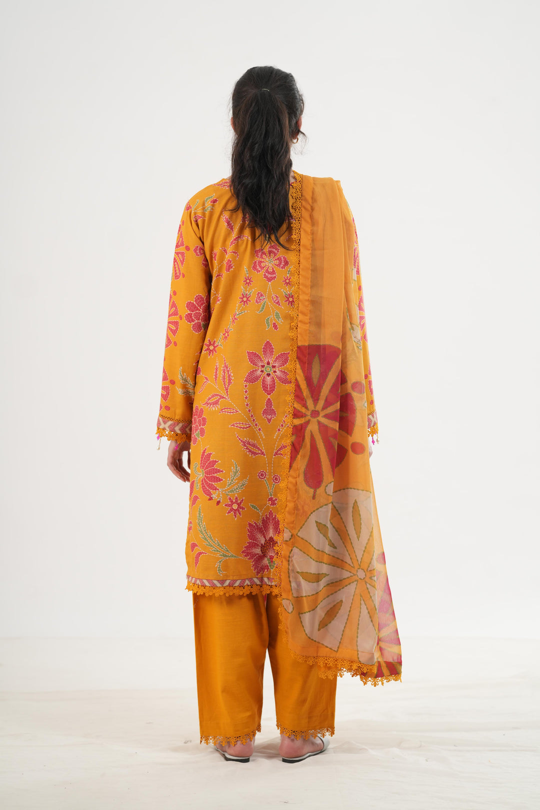 Design 4B - Maria B M-Basic Stitched