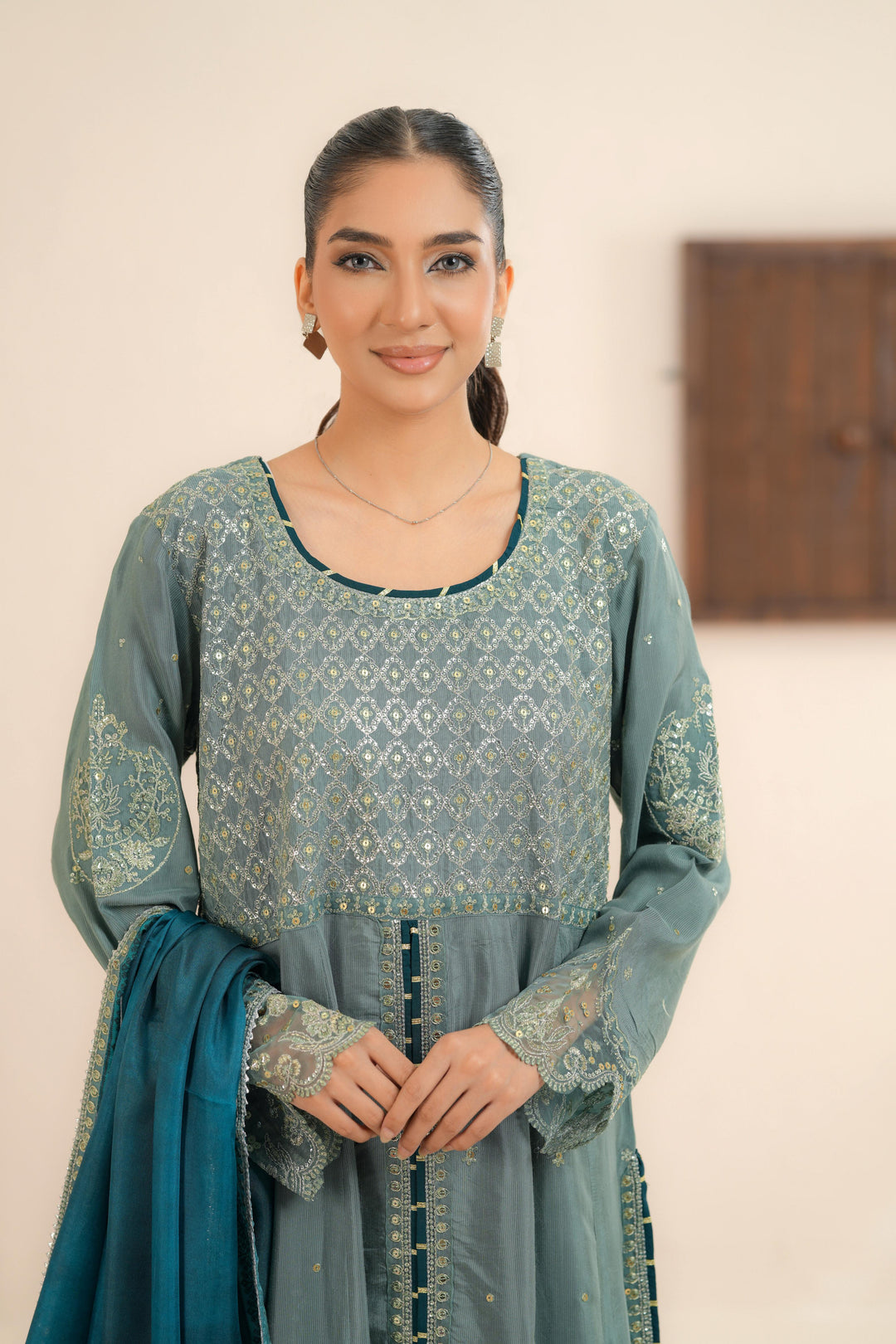 Mai - Xenia Neoma Formal Stitched