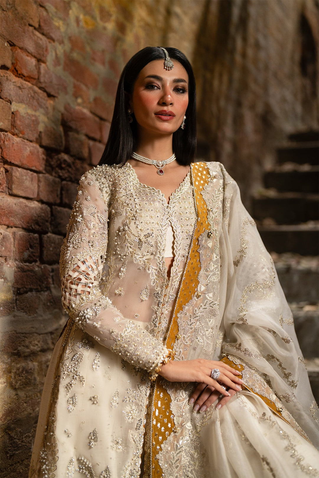 Soz - Nyra Wedding Festive Stitched