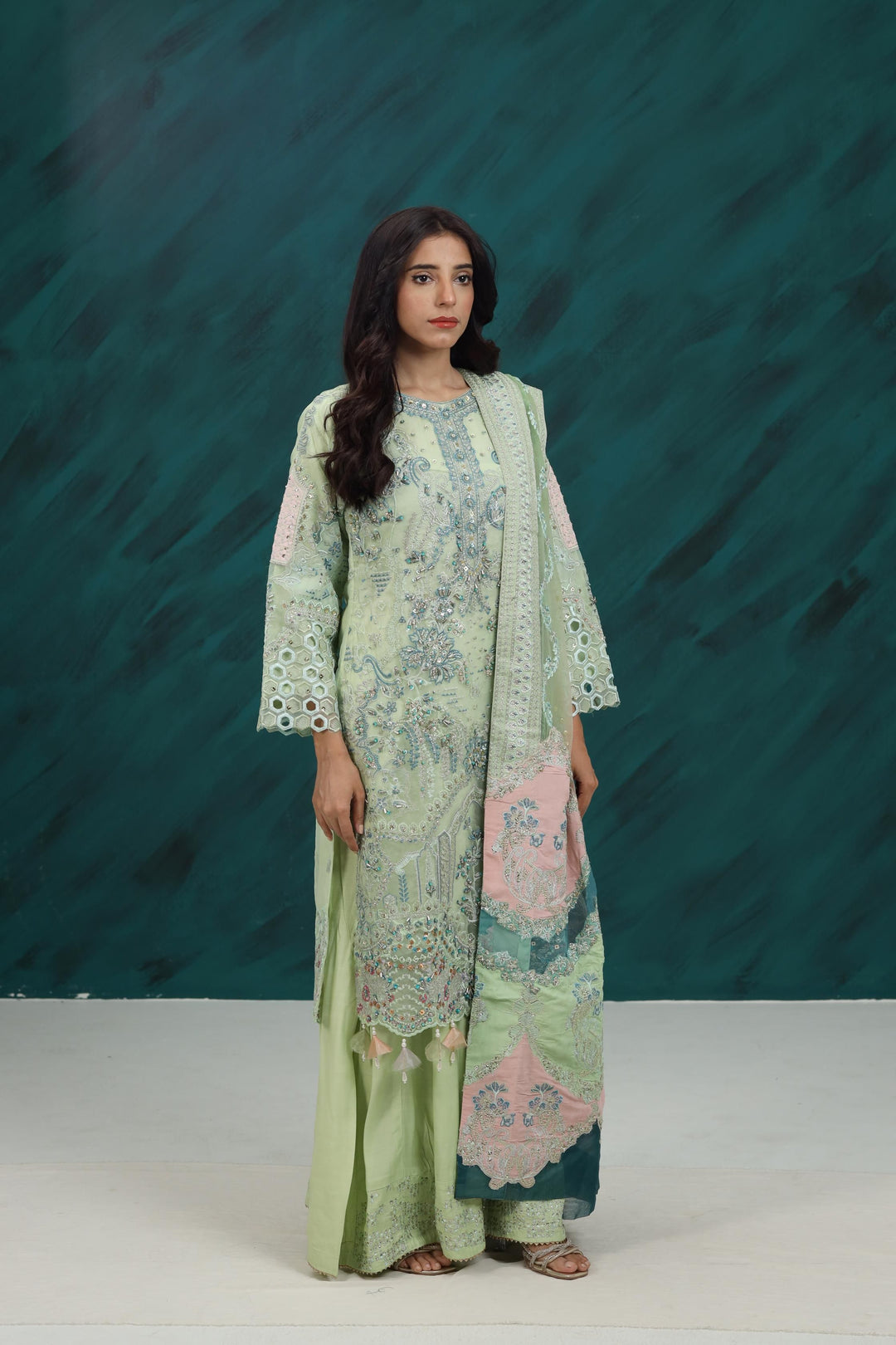 Mahiroo - Nureh Jhoomro Stitched Collection