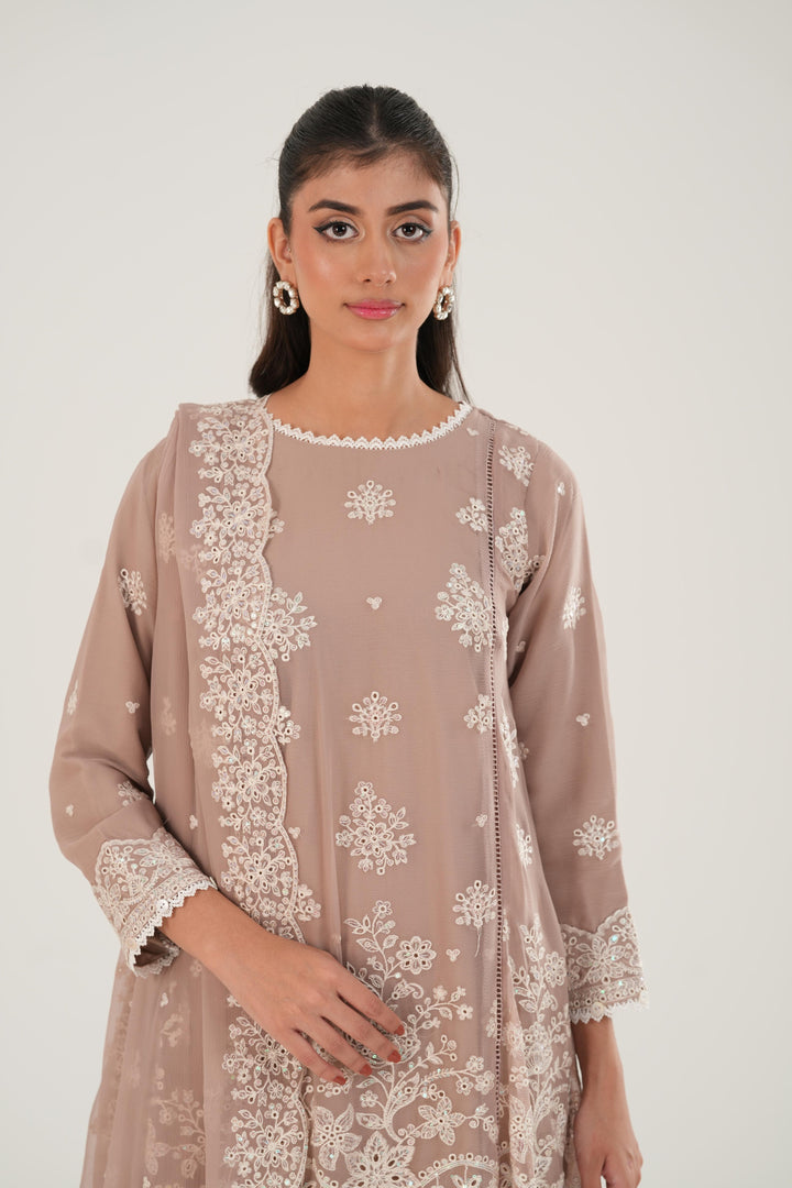Powder Bloom - Farasha Essence Formals Stitched