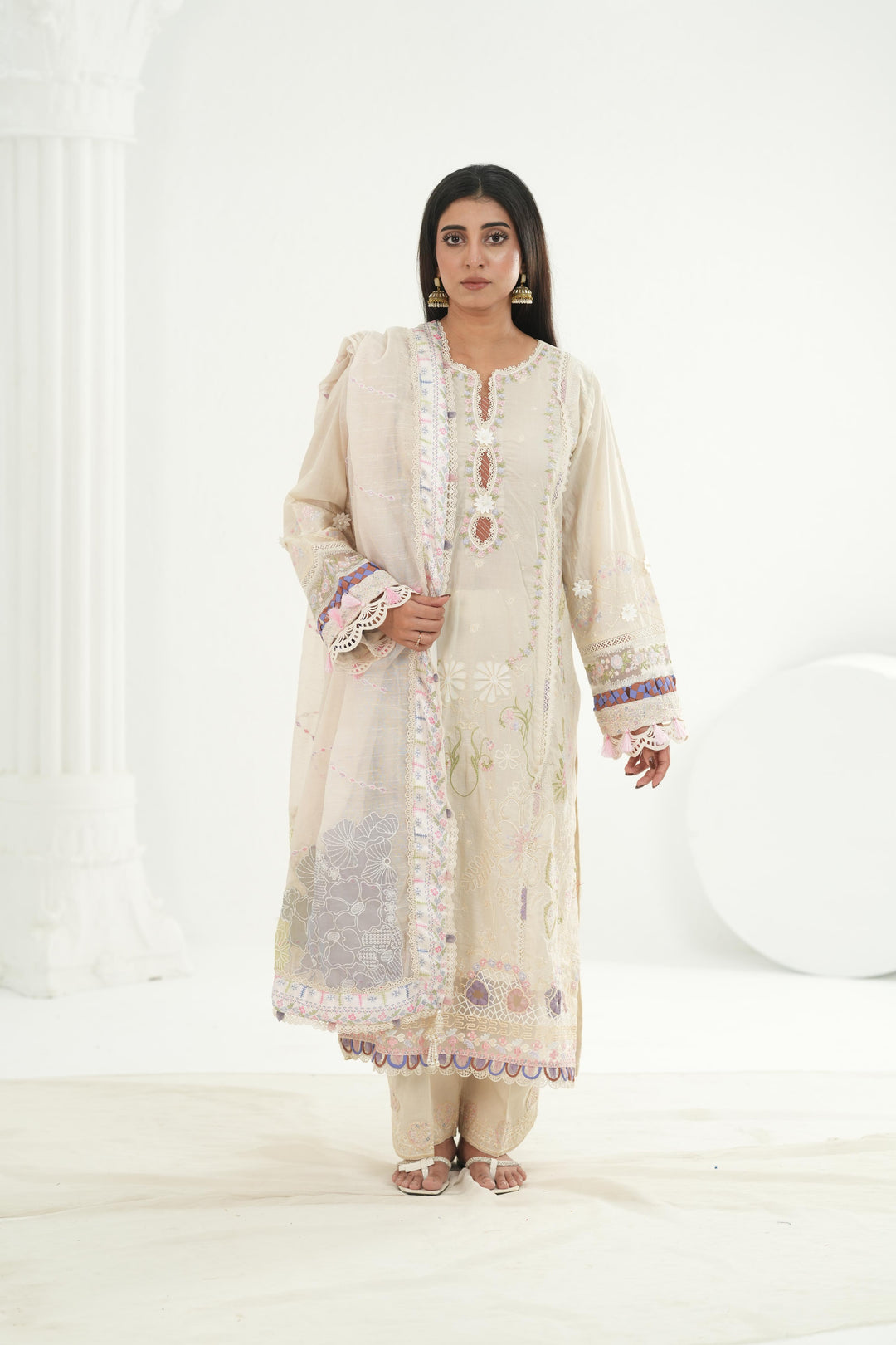 Elma - Qalamkar Festive Lawn '26 Stitched