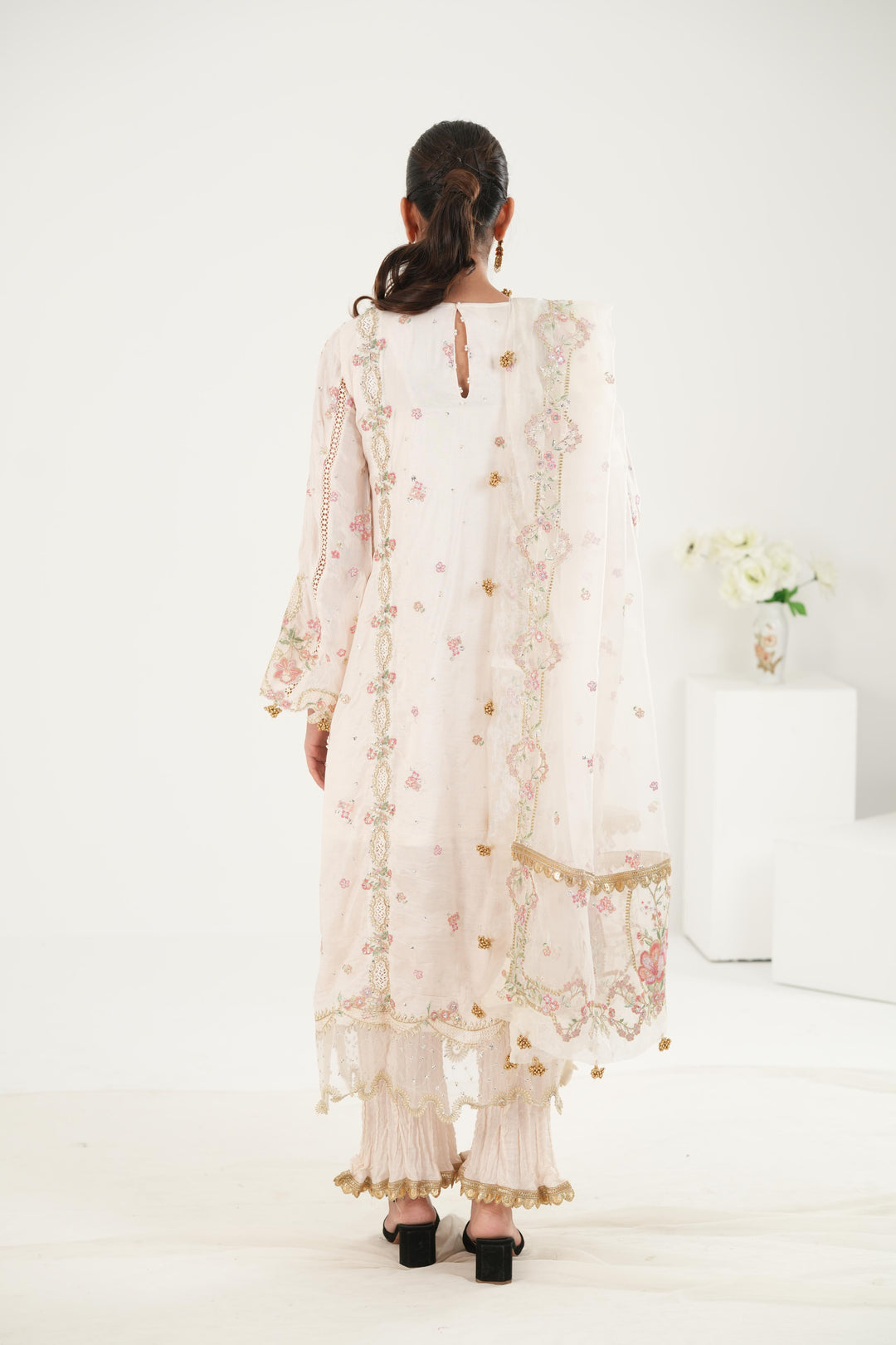 Rue - Afrozeh La Fuchsia Stitched