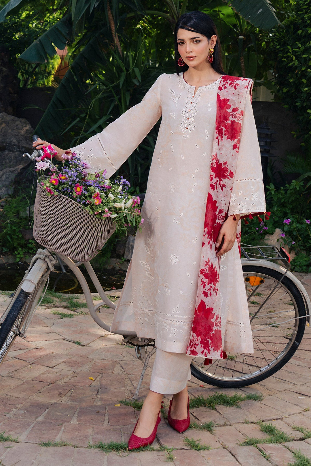 Embroidered Lawn Ivory Stitched Suit - Jazmin
