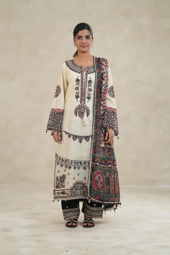 Design 2 - Jazmin Shahkar Luxury Stitched