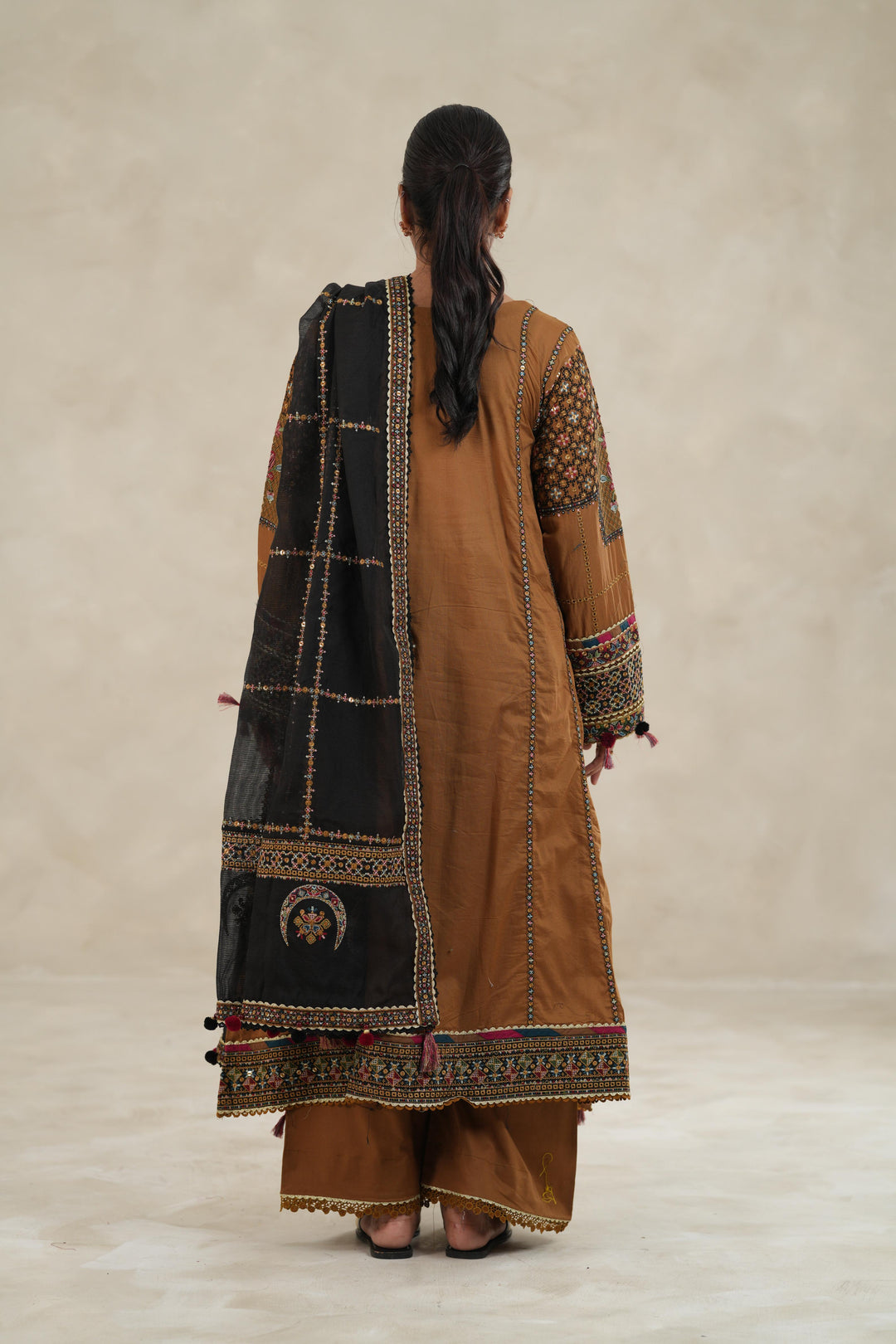 Design 5 - Jazmin Shahkar Luxury Stitched