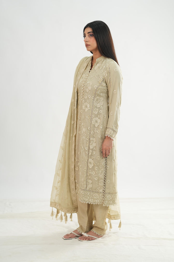 Spade - Alizeh Formals 26' Stitched