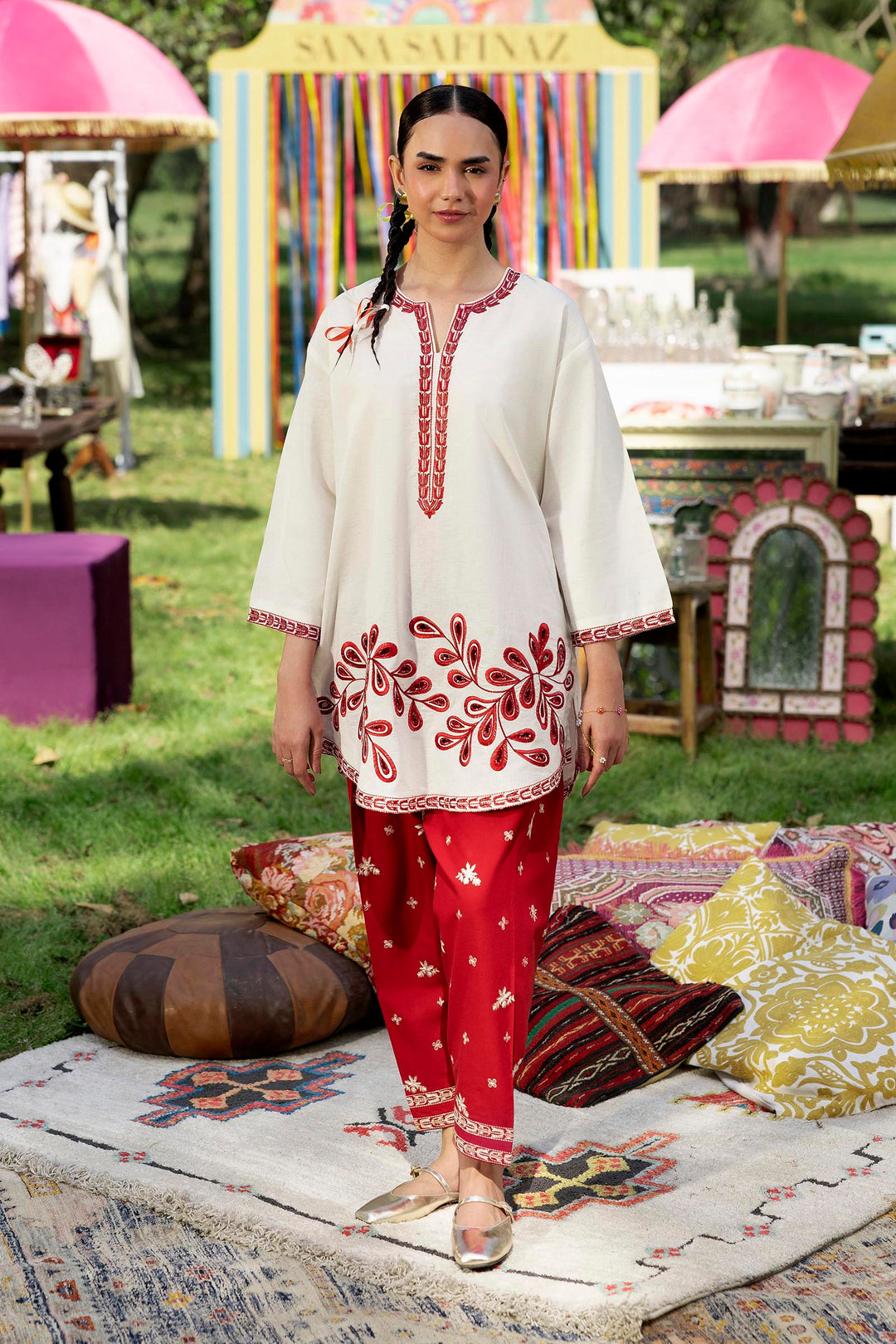 Lawn Offwhite & Maroon Stitched Suit - Sana Safinaz