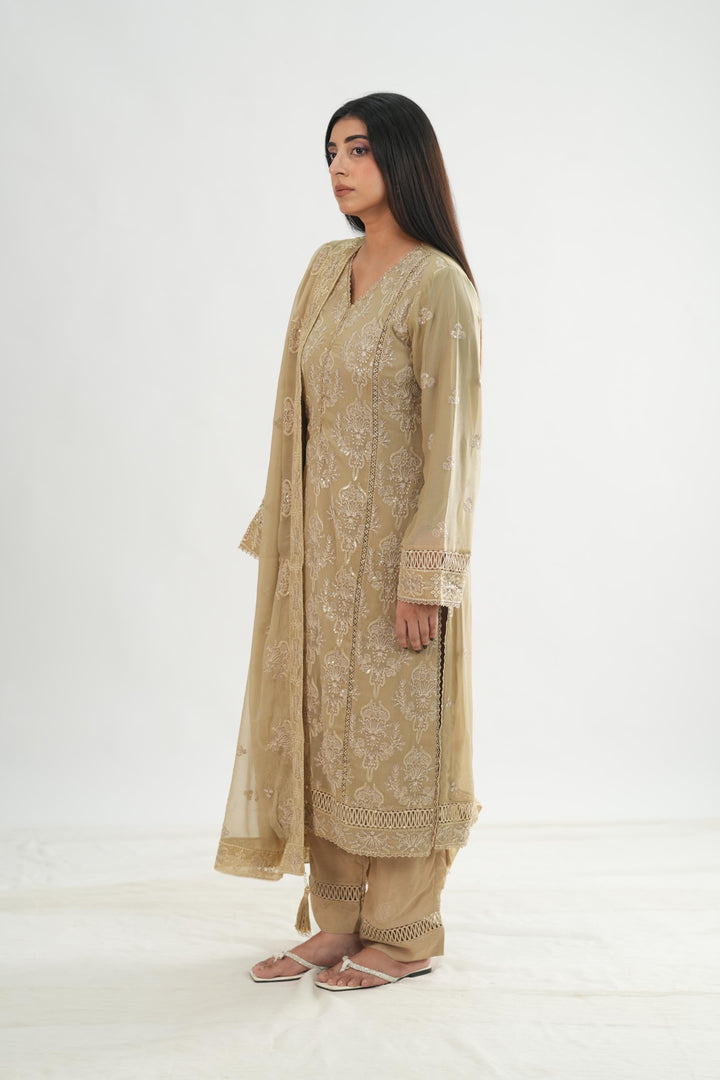 Tasnim - Alizeh Formals 26' Stitched