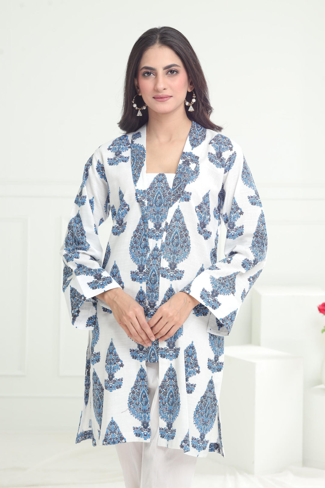 Khaddar White Kurti - Limelight