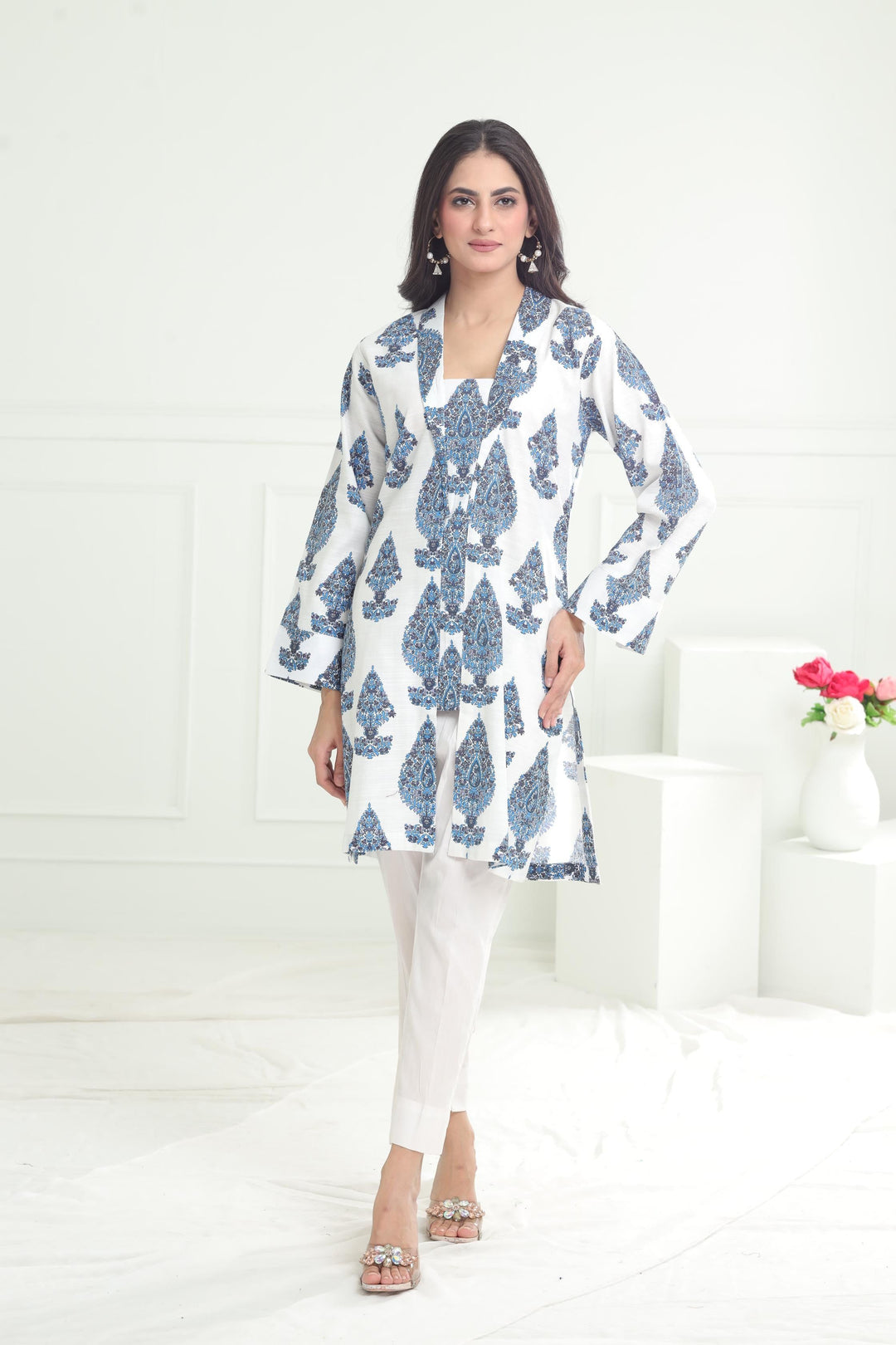 Khaddar White Kurti - Limelight