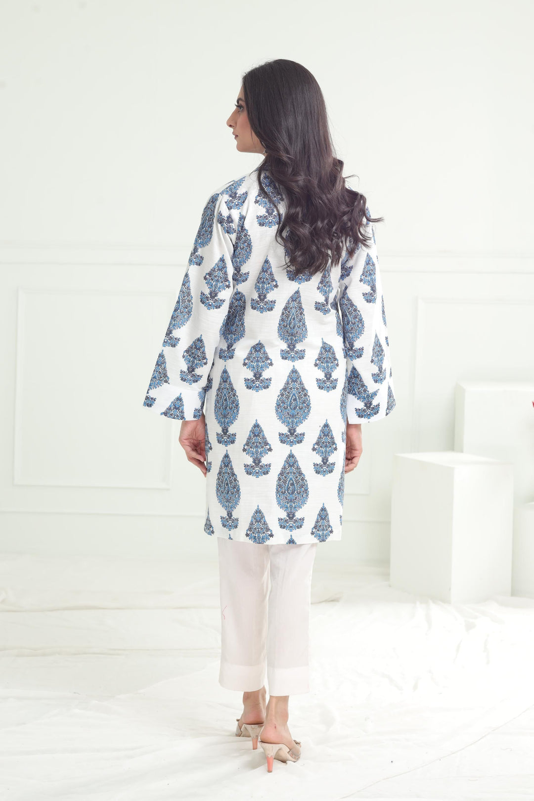 Khaddar White Kurti - Limelight