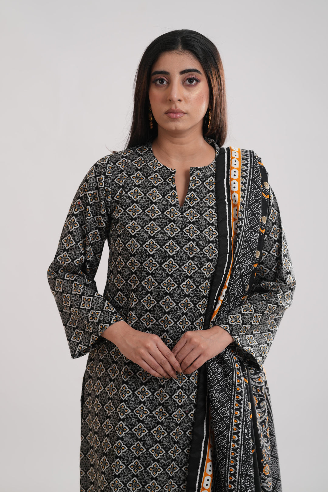 Khaddar Black Stitched Suit - Limelight