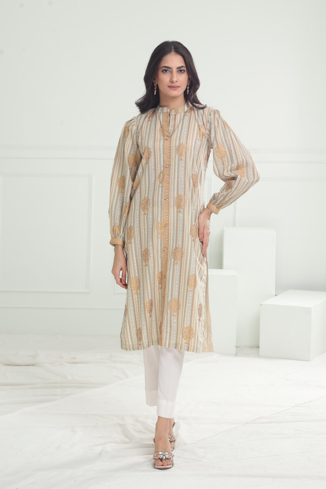 Khaddar Off White Kurti - Limelight