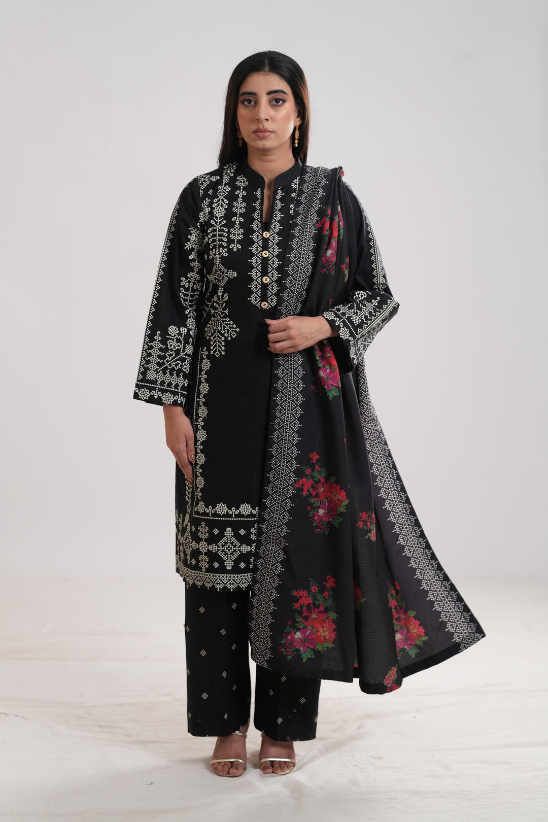 Khaddar Black Stitched Suit - Limelight