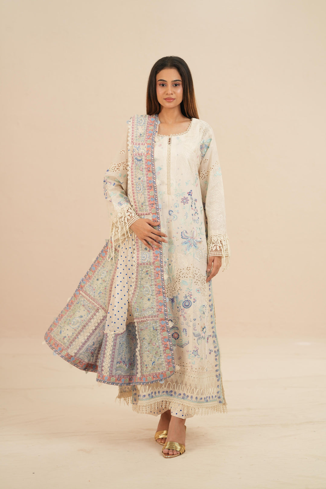 Veluna - Suffuse Embroidered Lawn Stitched