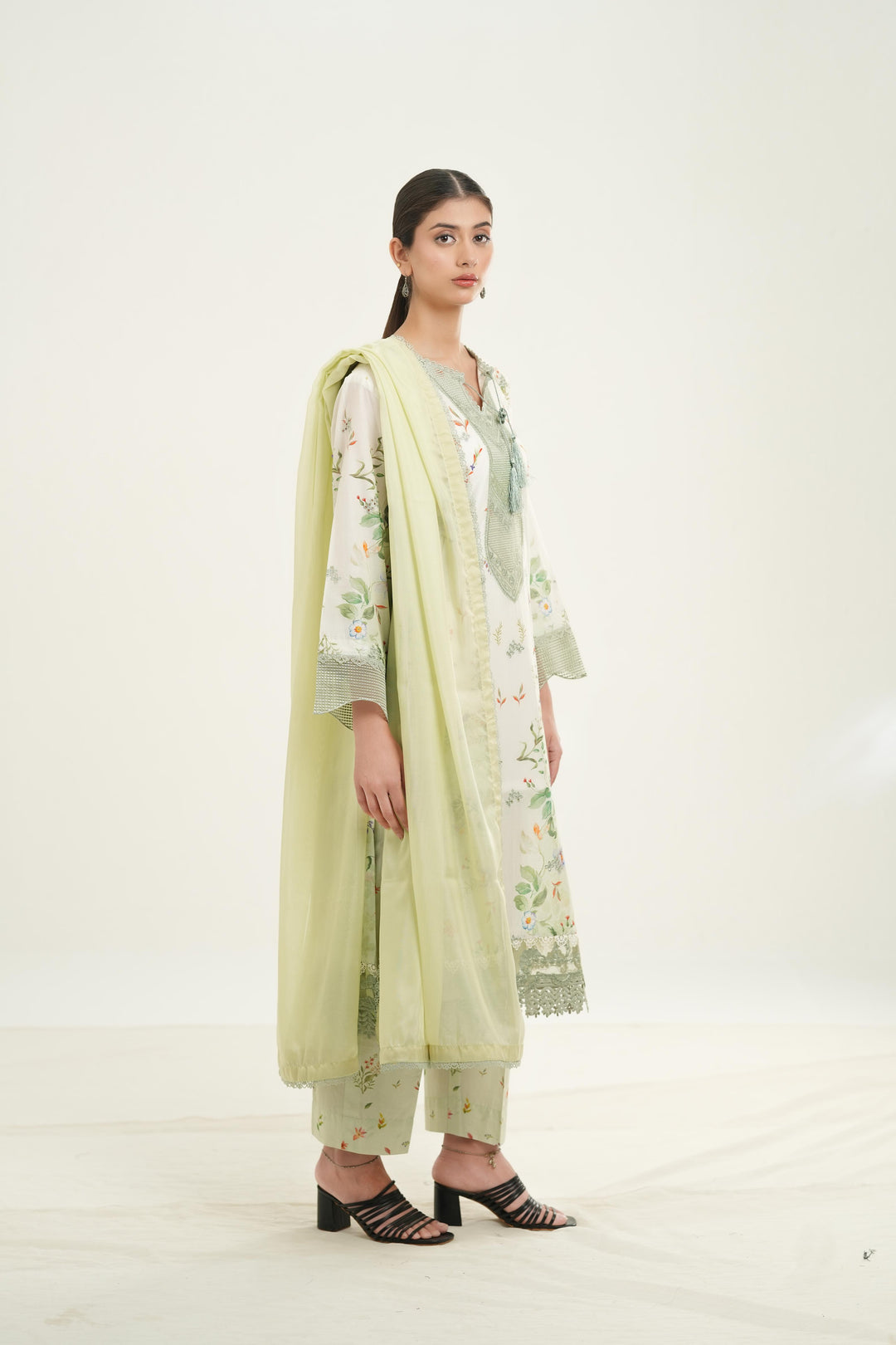 Vesperd - Afrozeh Haze Summer Edit '26 Stitched