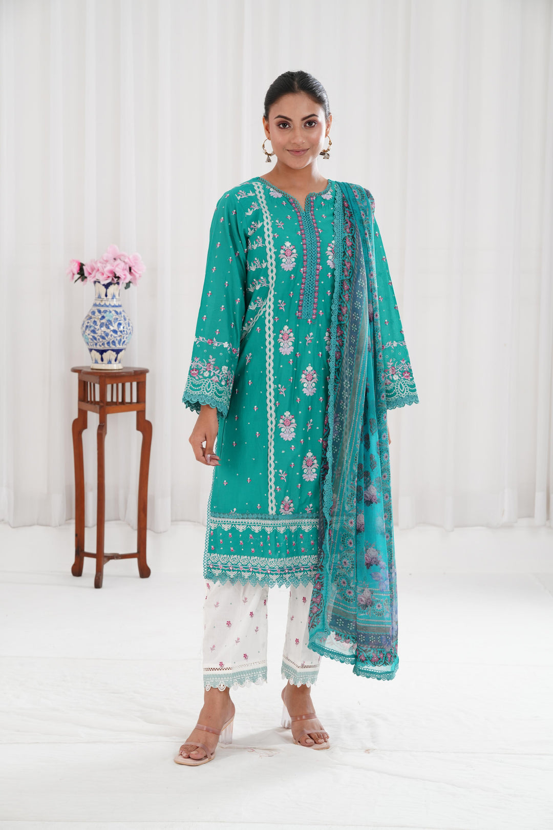 Design 6A - Sobia Nazir Vital Lawn Stitched
