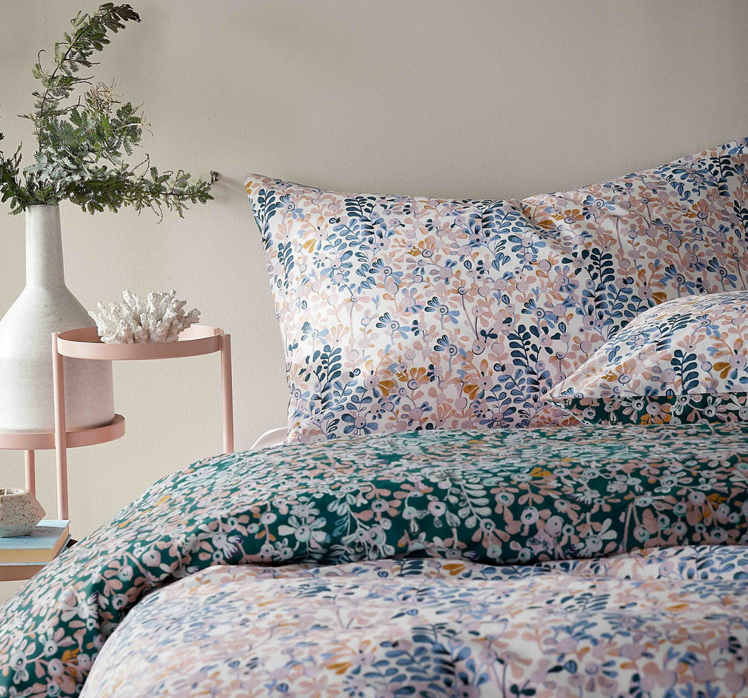 Vantona Essentials Range Ditsy Floral Duvet Cover Set - Multi