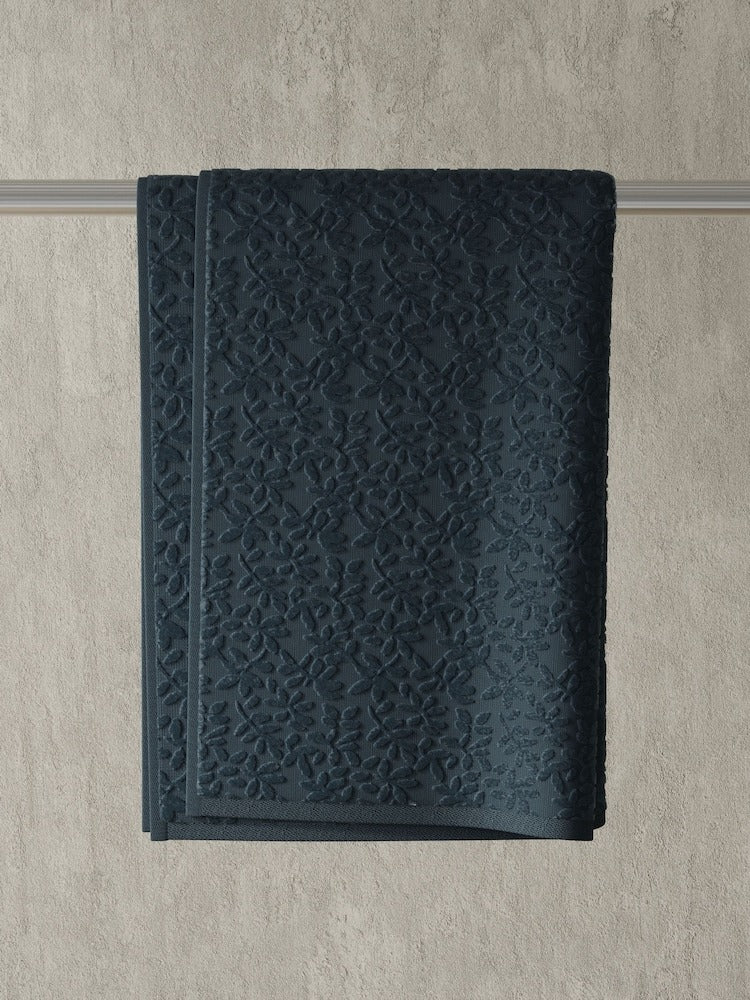 Vantona Luxury Leaf Jacquard Cotton Towel - Grey