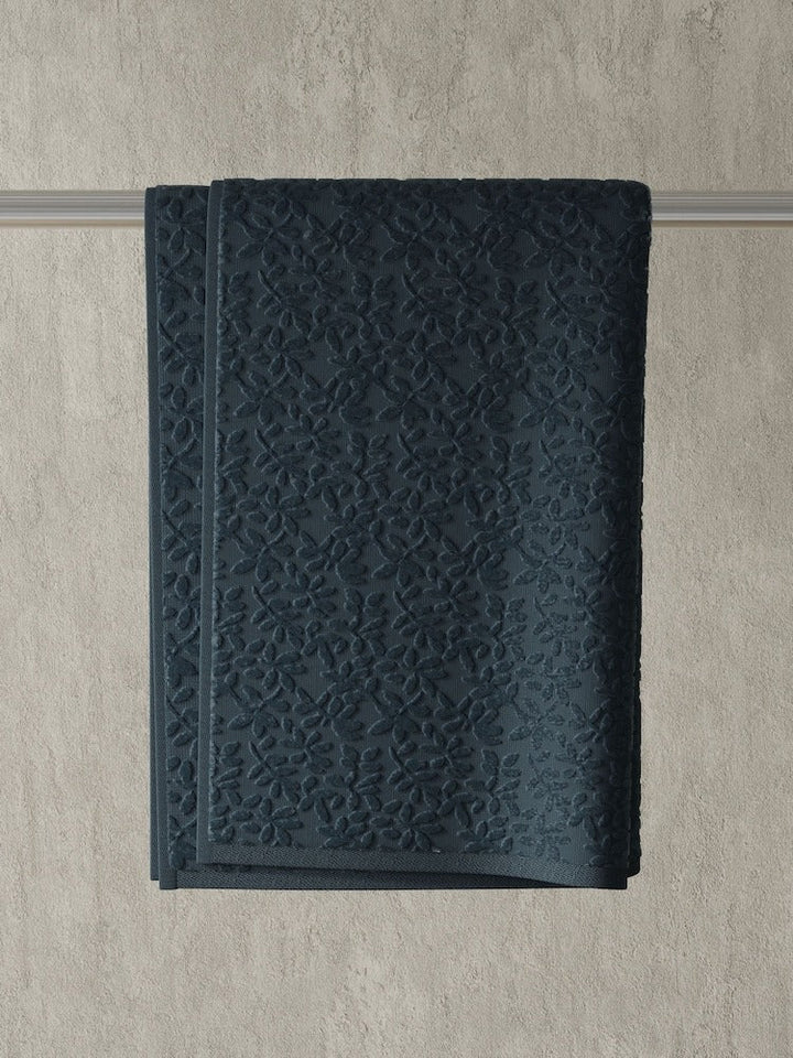 Vantona Luxury Leaf Jacquard Cotton Towel - Grey