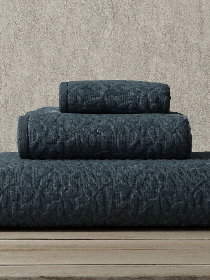 Vantona Luxury Leaf Jacquard Cotton Towel - Grey