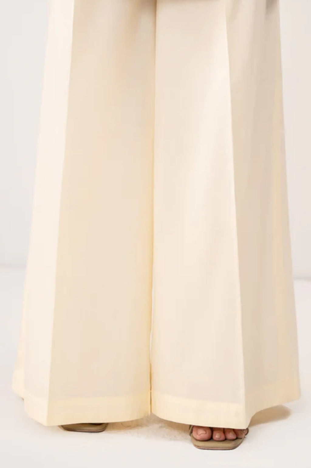 Cambric Off White Trouser - Zeen