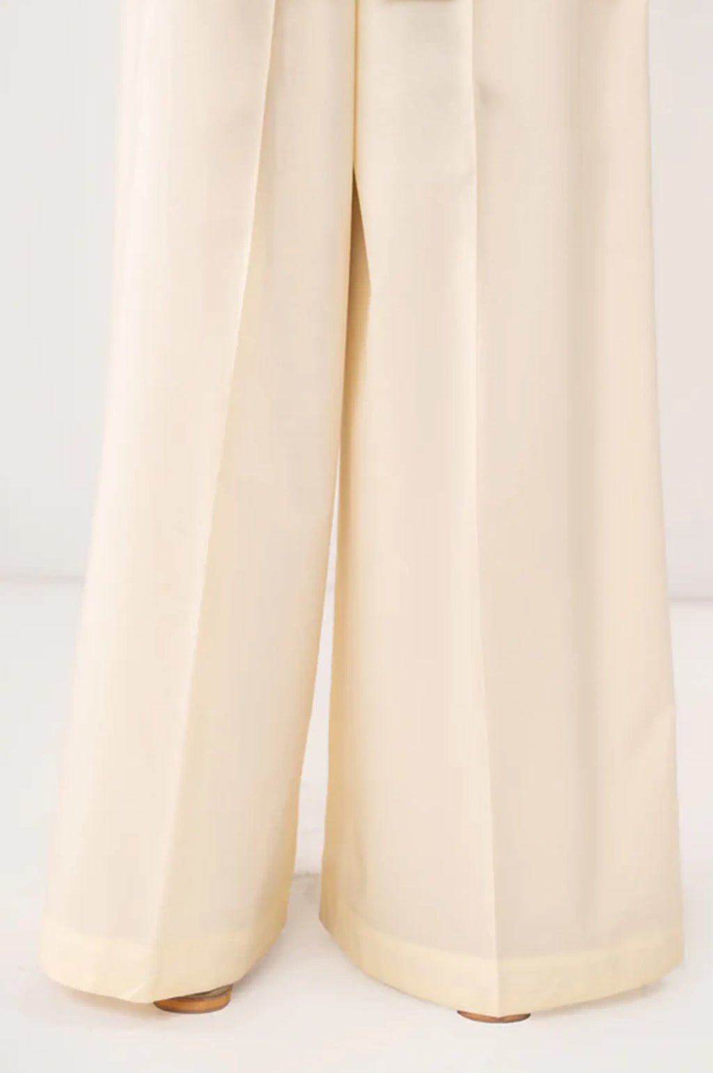 Cambric Off White Trouser - Zeen