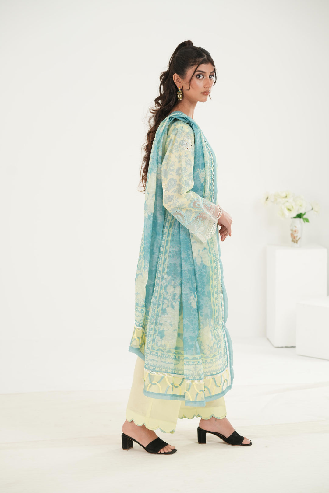 Embroidered Lawn Lemon Stitched Suit - Zellbury