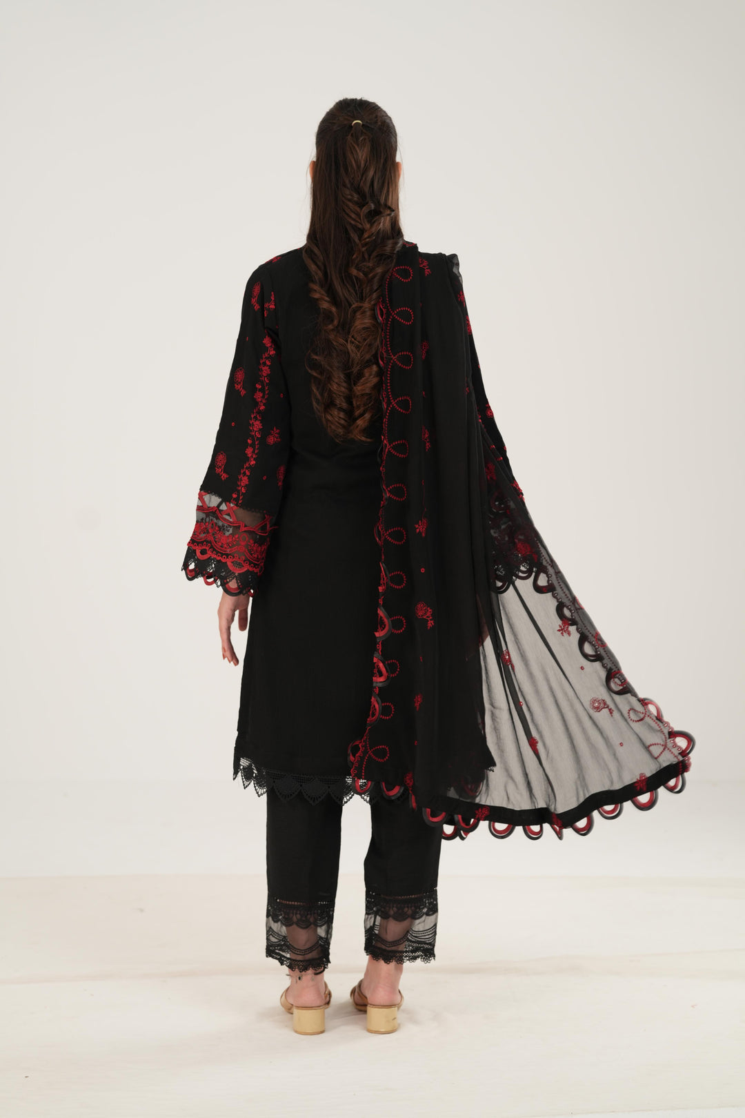 Embroidered Lawn Black Stitched Suit - Zellbury