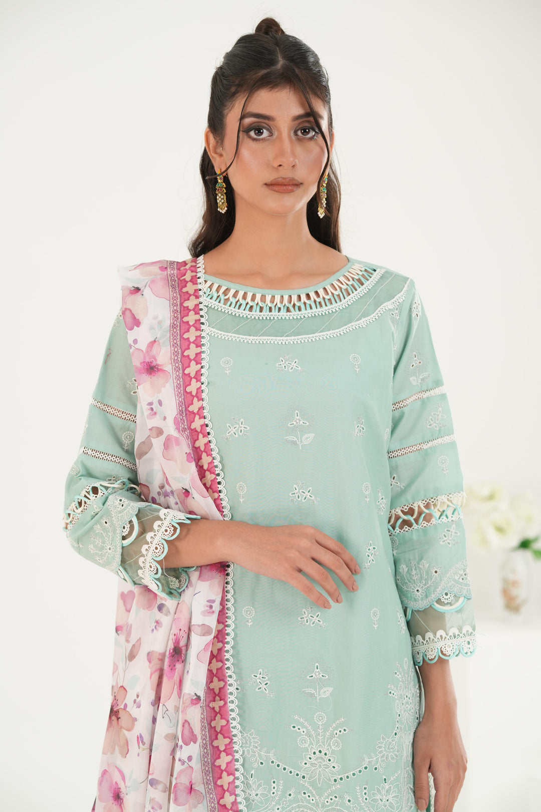 Embroidered Lawn Mint Stitched Suit - Zellbury