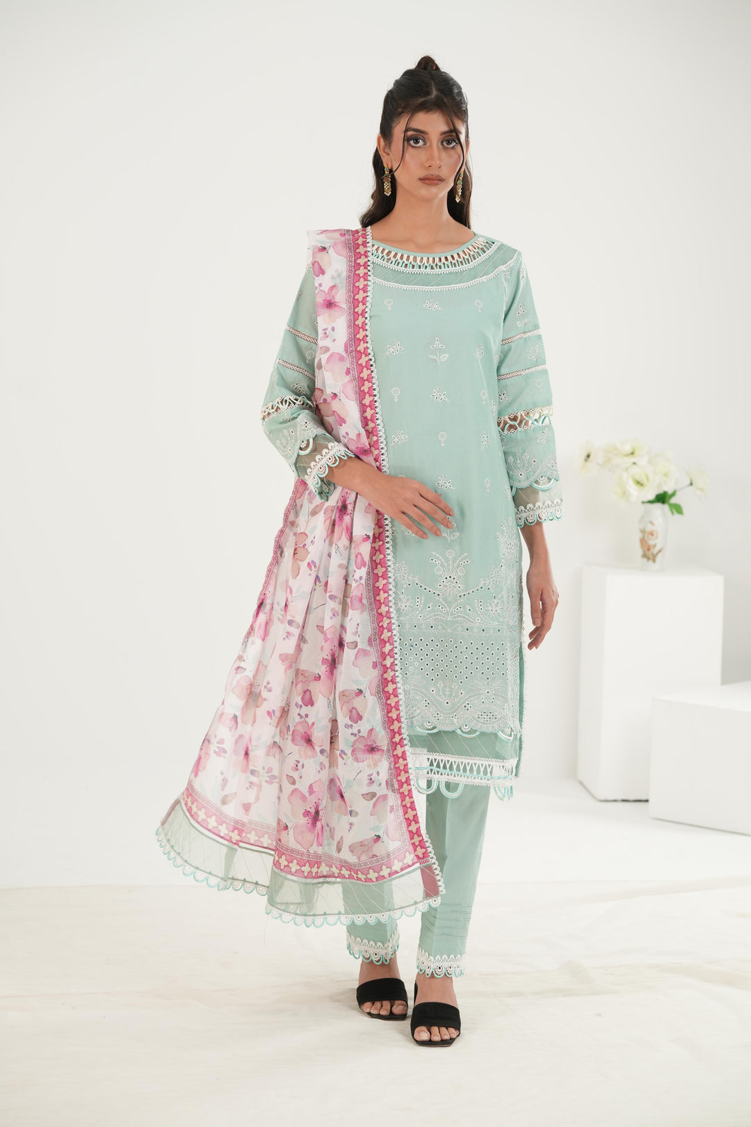 Embroidered Lawn Mint Stitched Suit - Zellbury