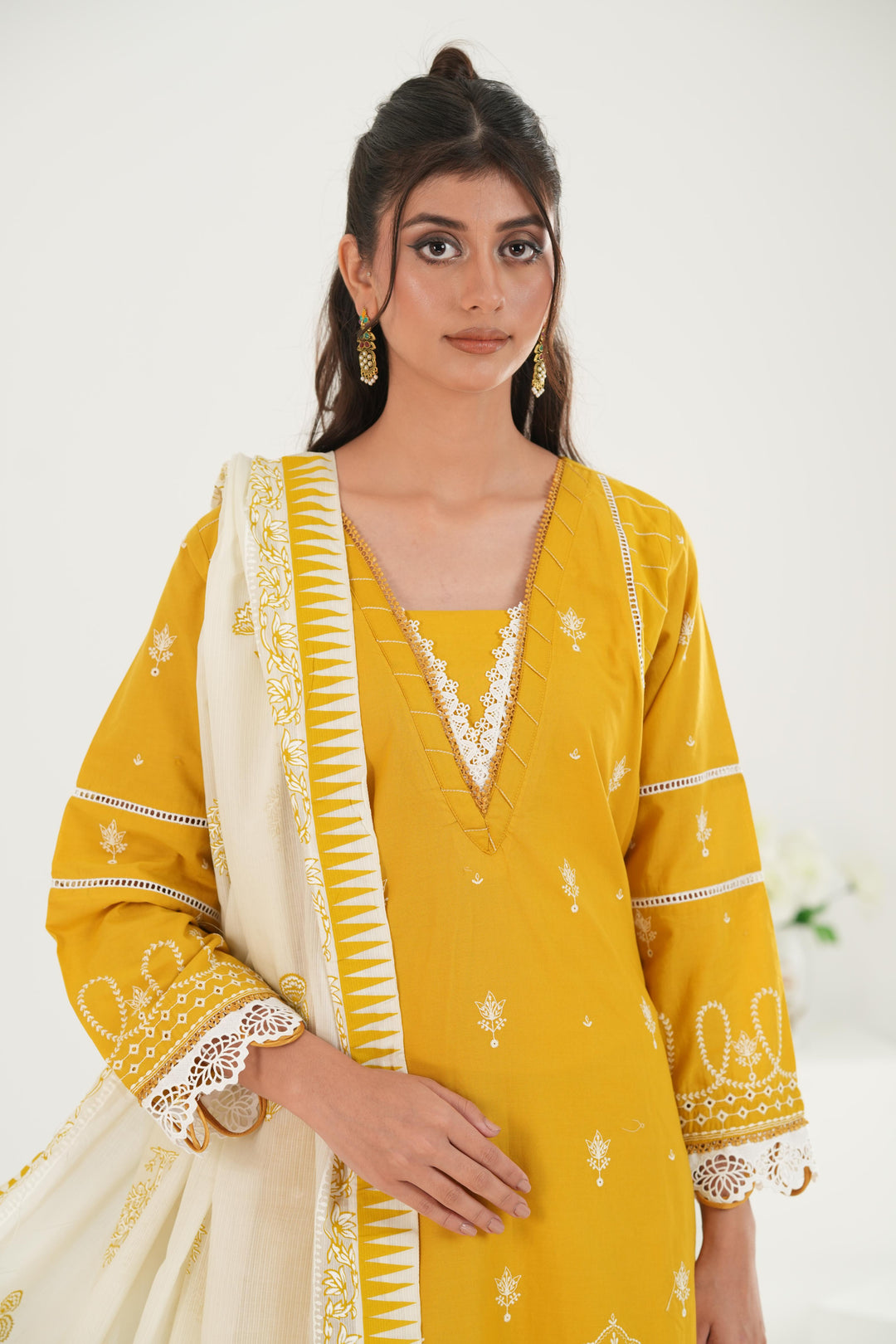 Embroidered Lawn Fawn Stitched Suit - Zellbury