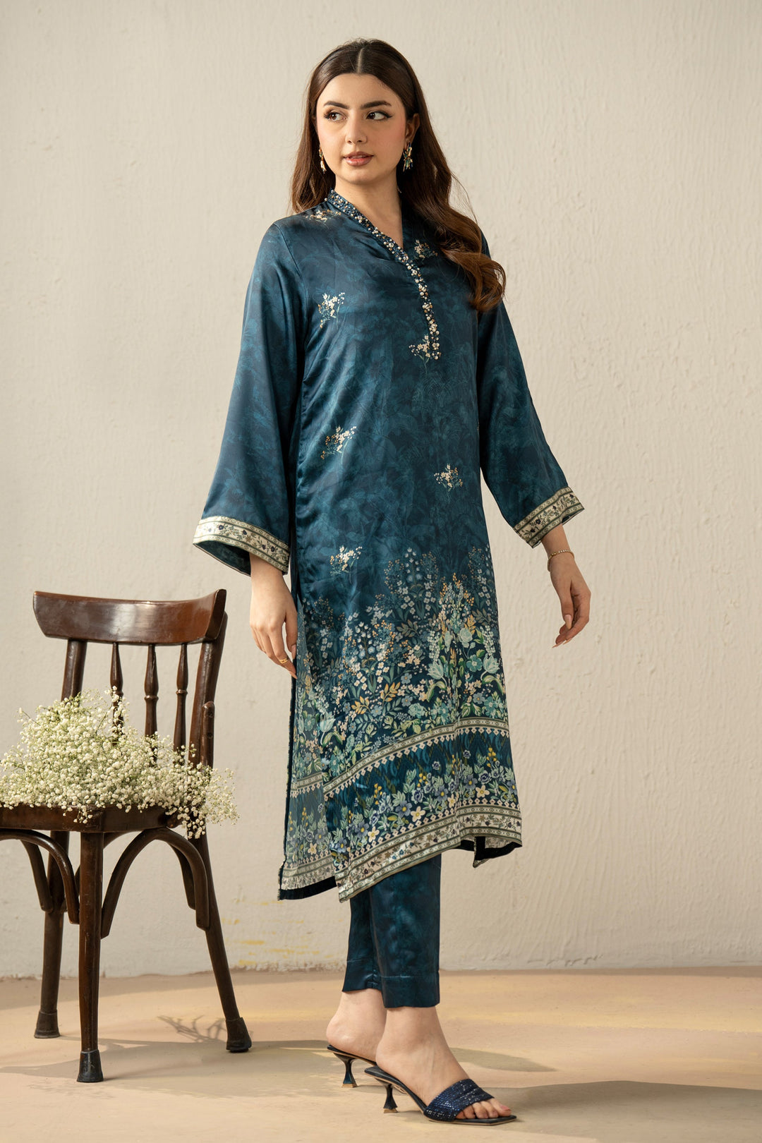 Embellished Silk Teal Stitched Suit - Zeen