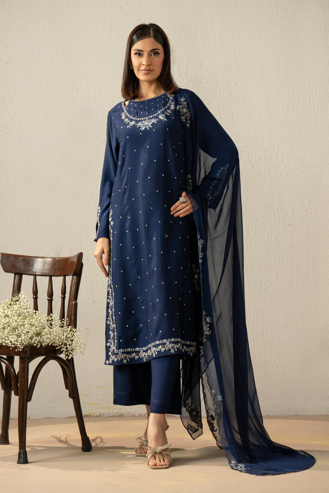 Embroidered Oak Silk Navy Blue Stitched Suit - Zeen