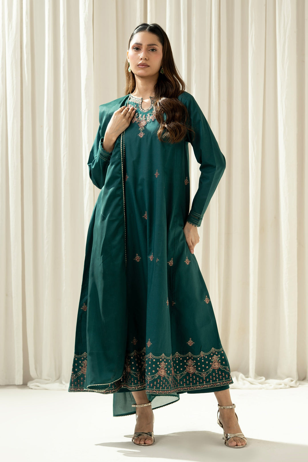 Embroidered Slub Lawn Dark Green Stitched Suit - Zeen