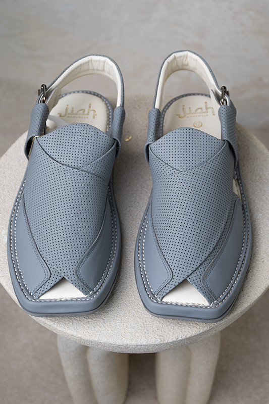 Peshawari Chappal - Grey - Jiah