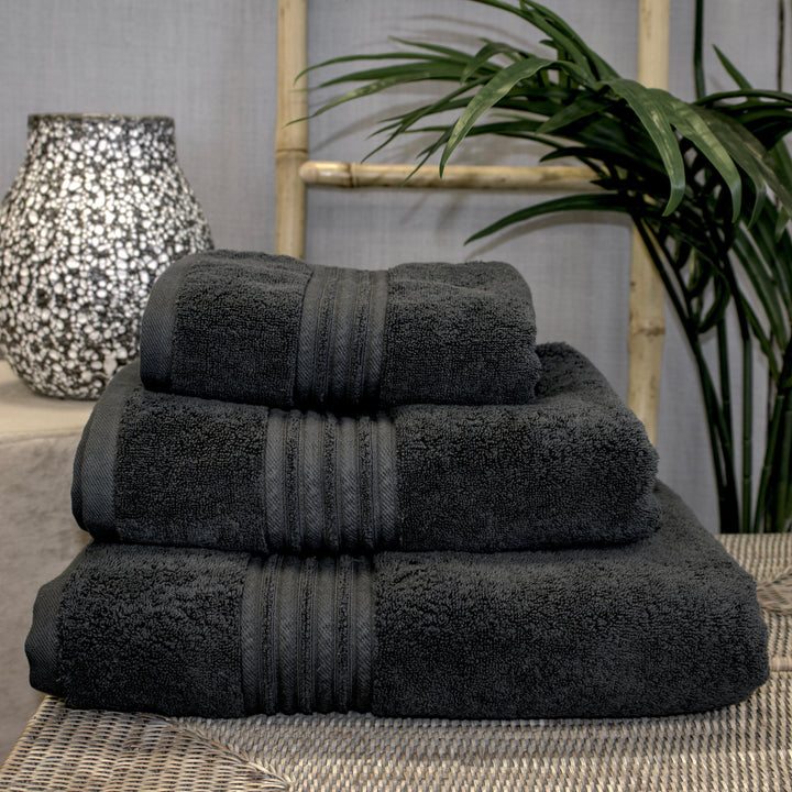 Vantona 100% Cotton 700gsm beautiful luxurious Towels
