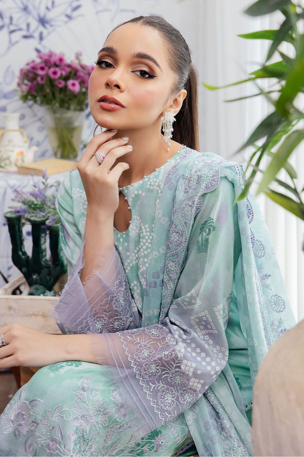 NSG-129 - Nureh Gardenia Winter Collection